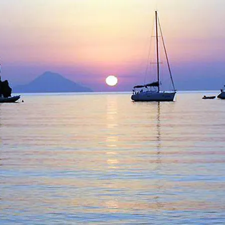 Menichetta Mono * Vulcano (Isola)